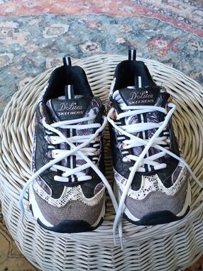 Skechers D'Lites Black, Brown & Cream Women's Athletic Sneakers